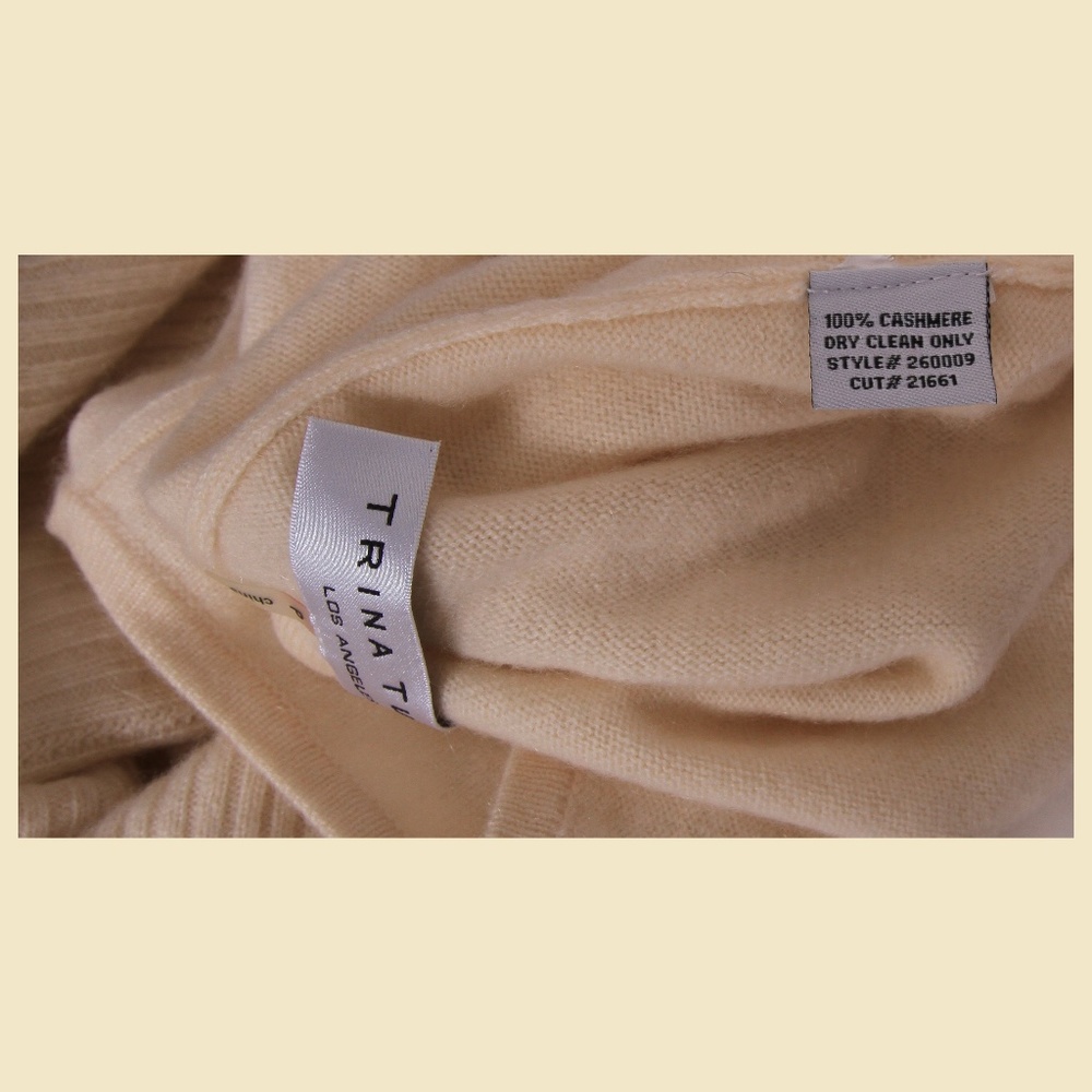 Off-the-Shoulder Cashmere Top - Picture 2 of 4